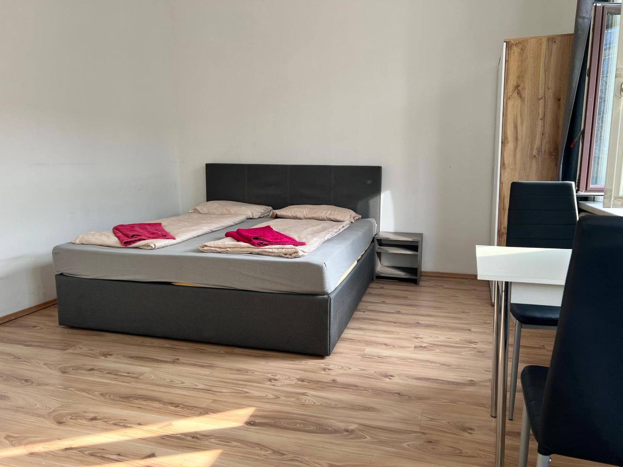 Apartment Comfortable 4br Shared Perfect For Groups & Friends *